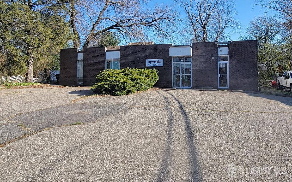East Brunswick, NJ 08816,37 W Prospect ST W