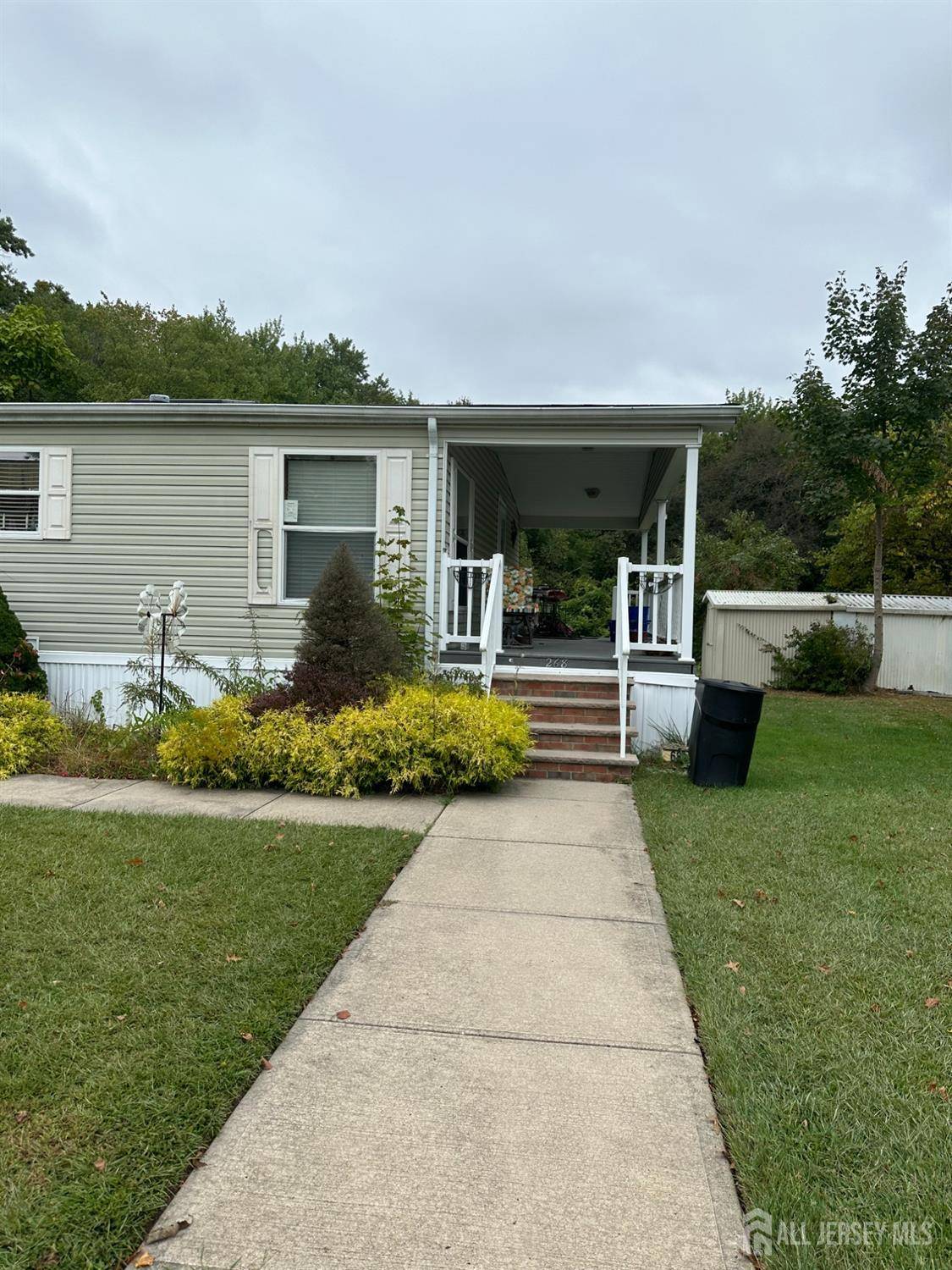 Spotswood, NJ 08884,268 Laura CT