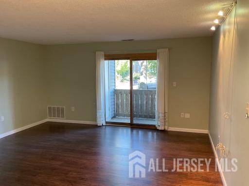 Plainsboro, NJ 08536,1213 Ravens Crest DR
