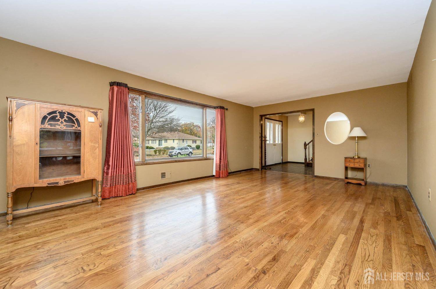 Milltown, NJ 08850,3 Fern PL