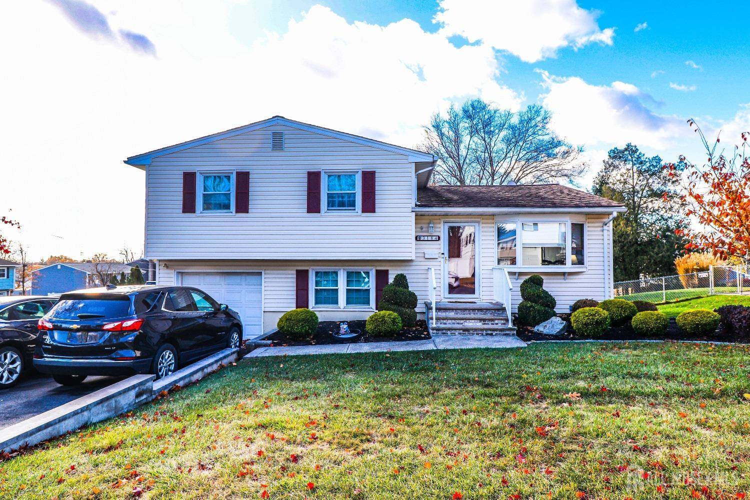 South Plainfield, NJ 07080,3184 Clark LN