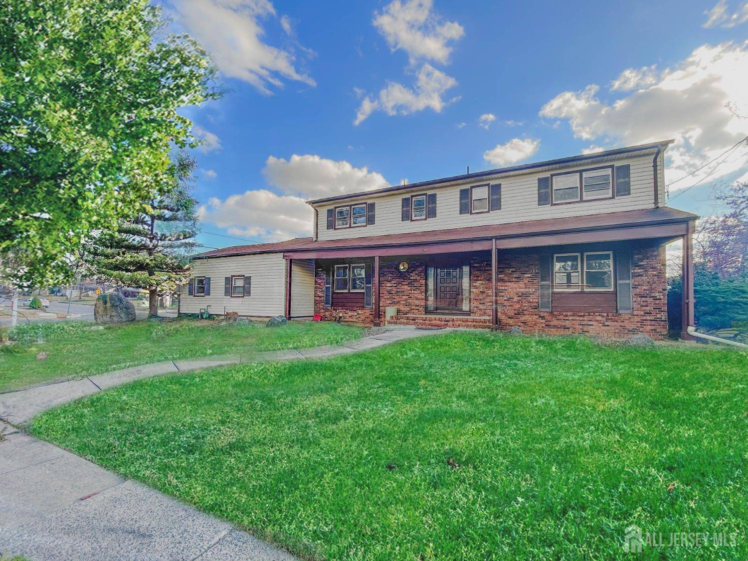 Edison, NJ 08820,215-215 Monroe AVE