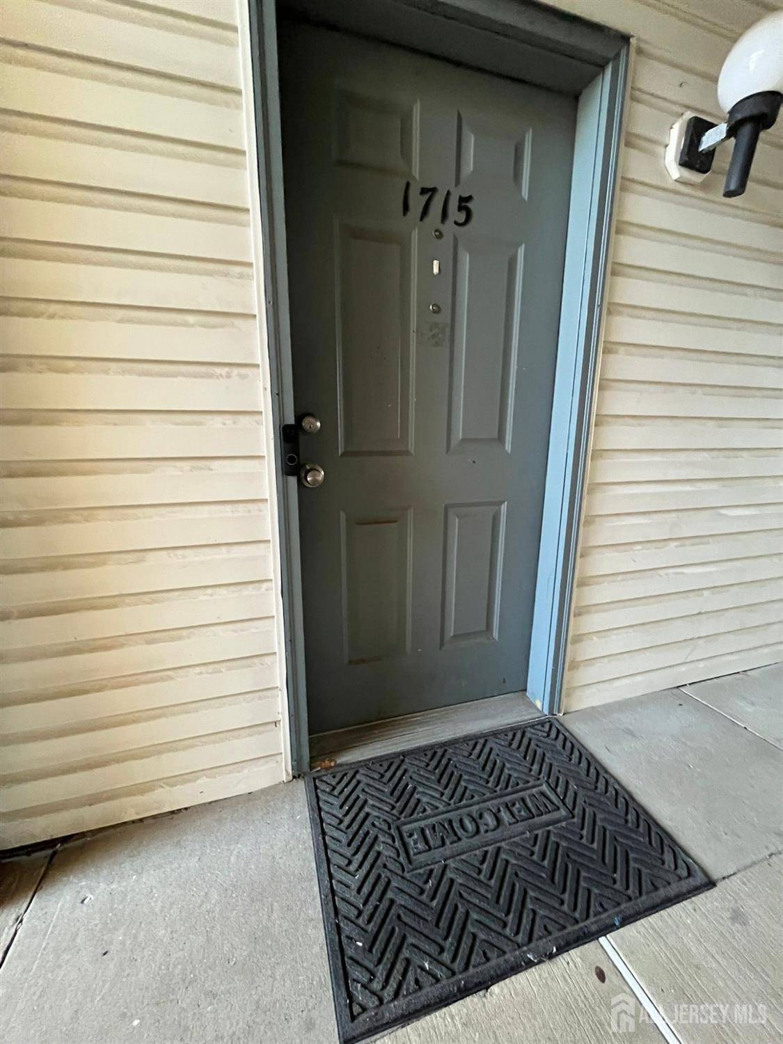 Edison, NJ 08817,1715 Waterford DR #1715