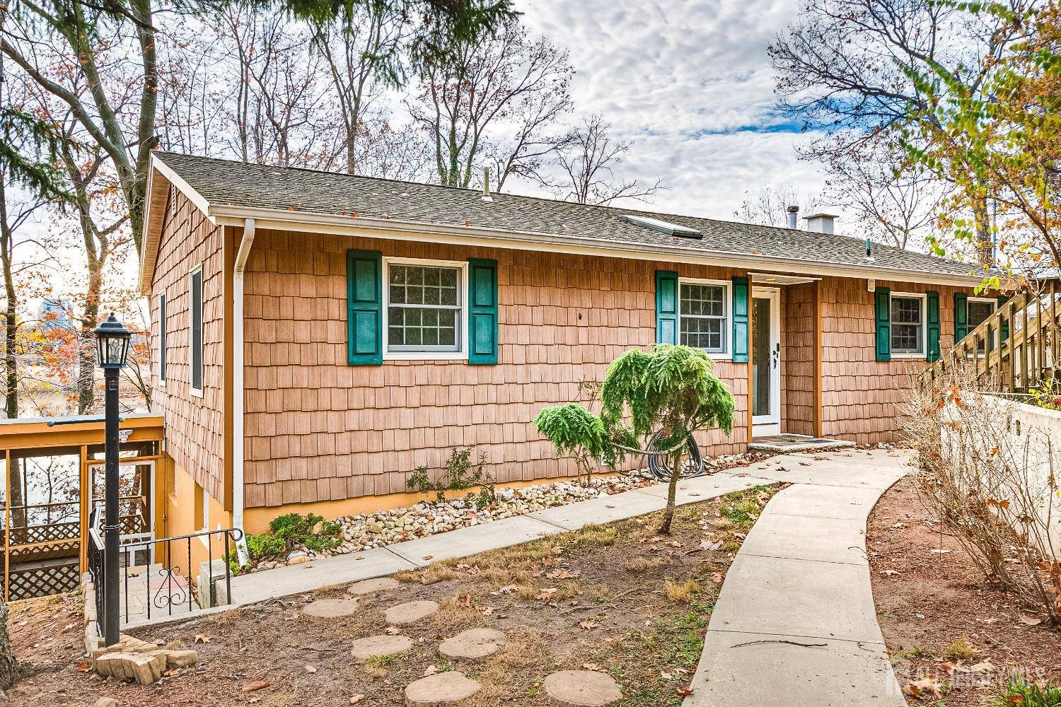 Edison, NJ 08817,31 Cardownie ST