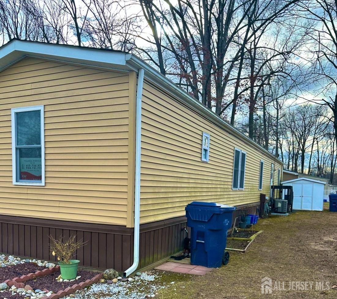 North Brunswick, NJ 08902,28 Dickens RD