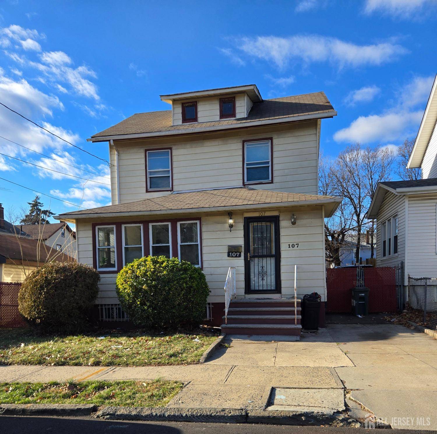 Irvington, NJ 07111,107 Howard ST