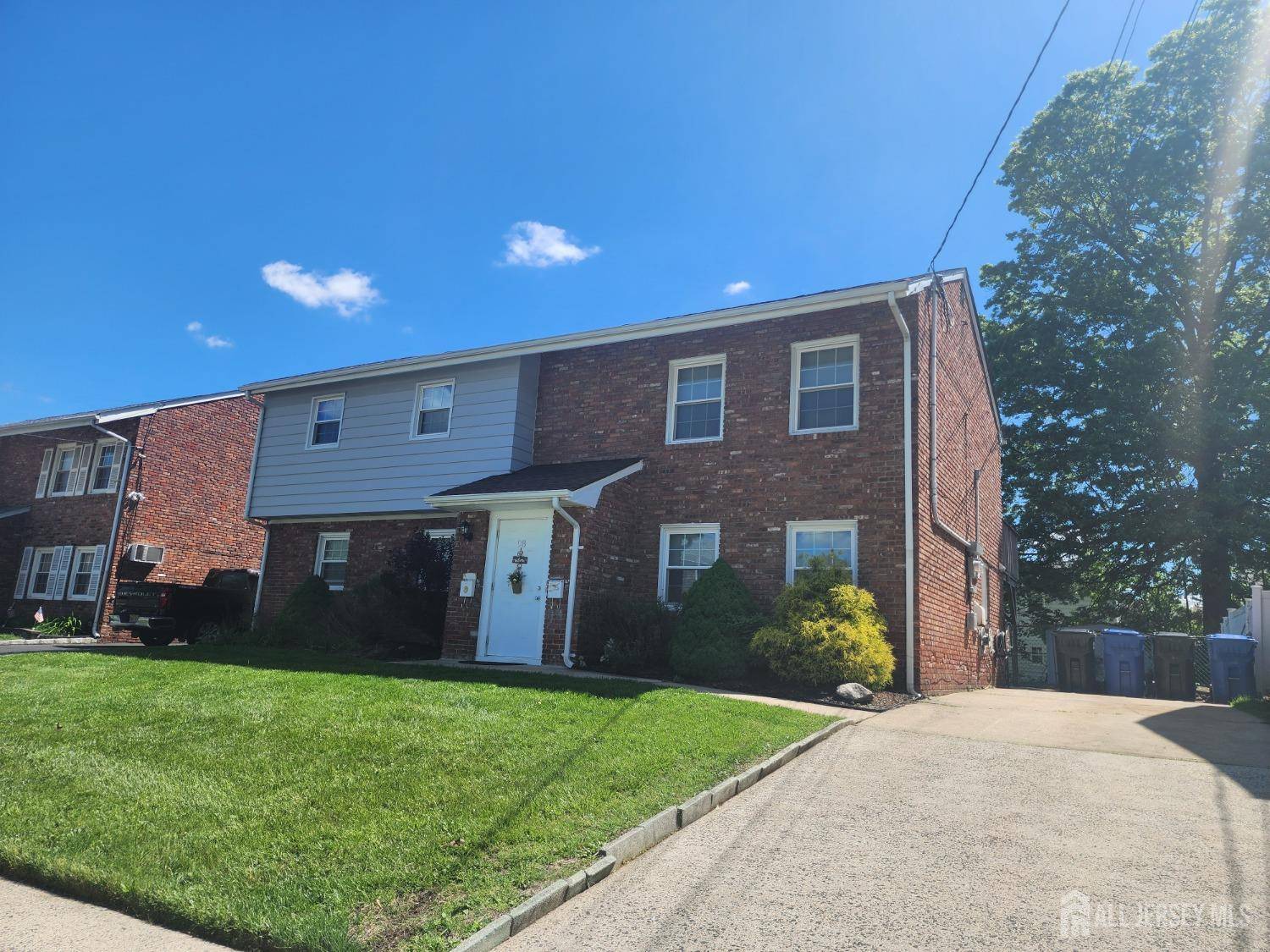 Colonia, NJ 07067,98 Garfield AVE #2