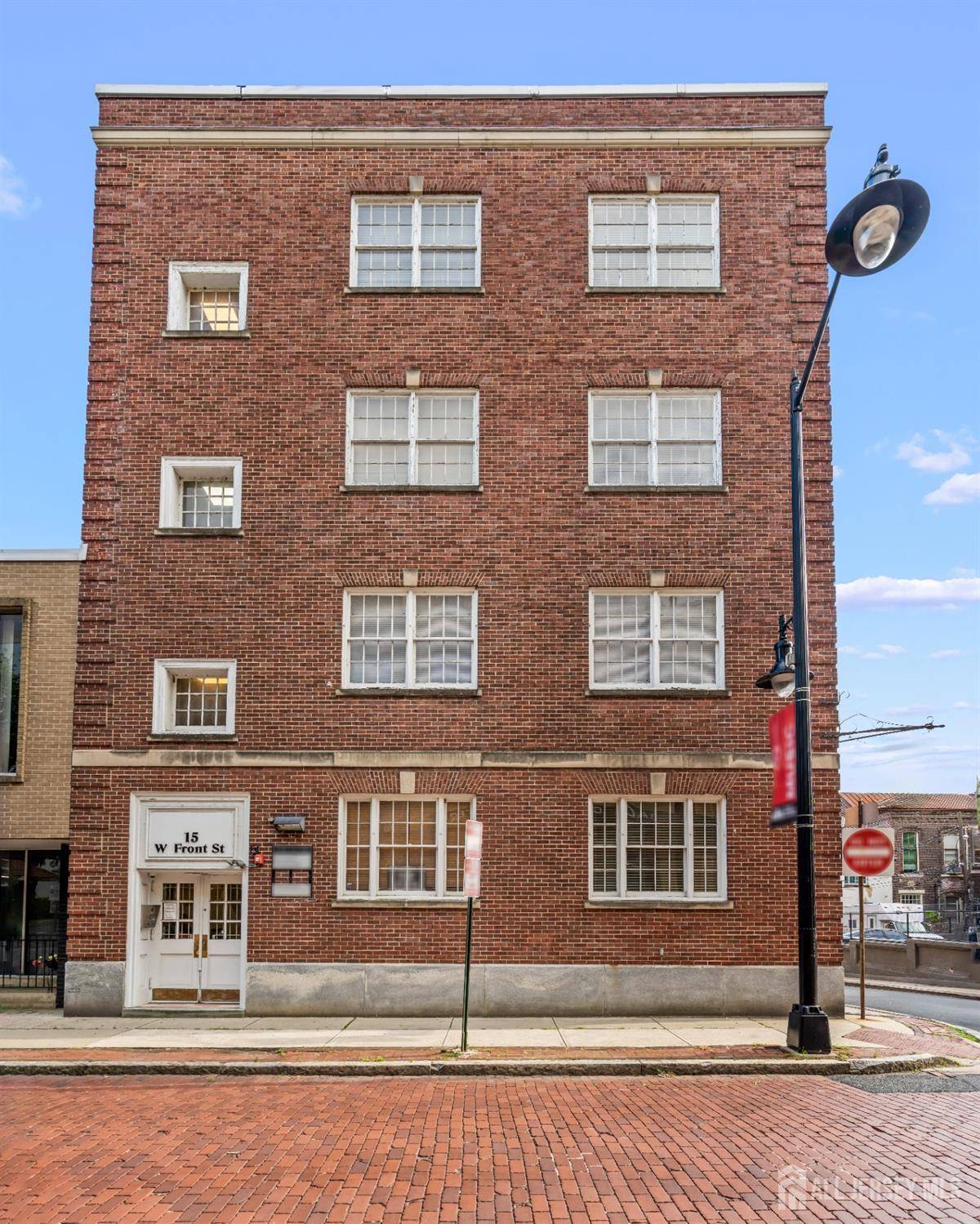 Trenton, NJ 08608,15 W Front ST