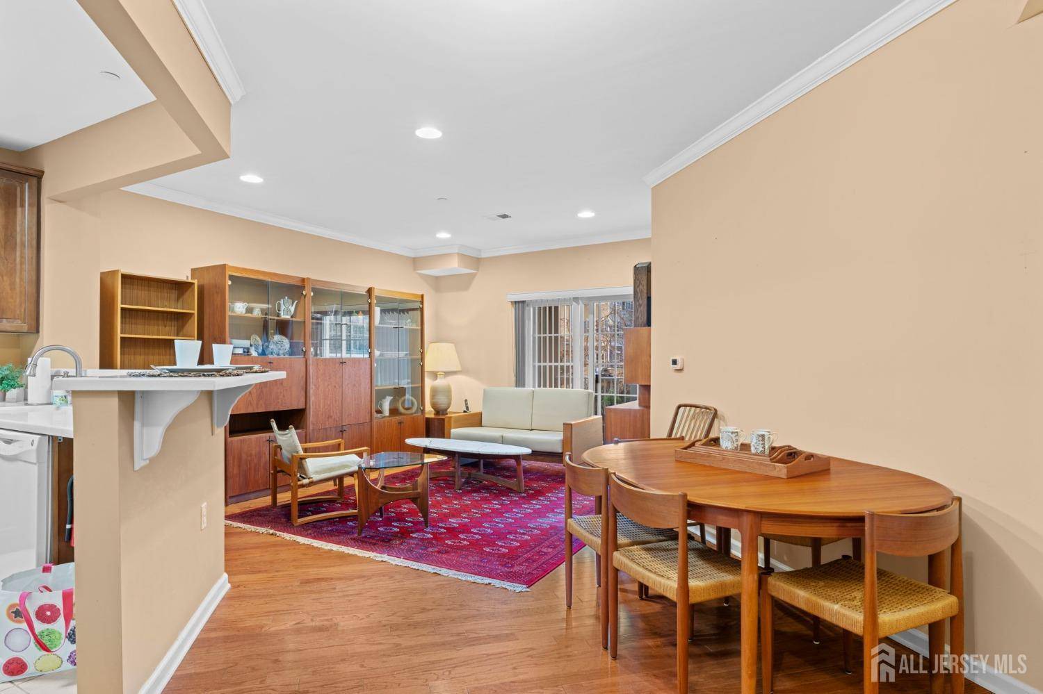 East Brunswick, NJ 08816,540 Cranbury RD #107