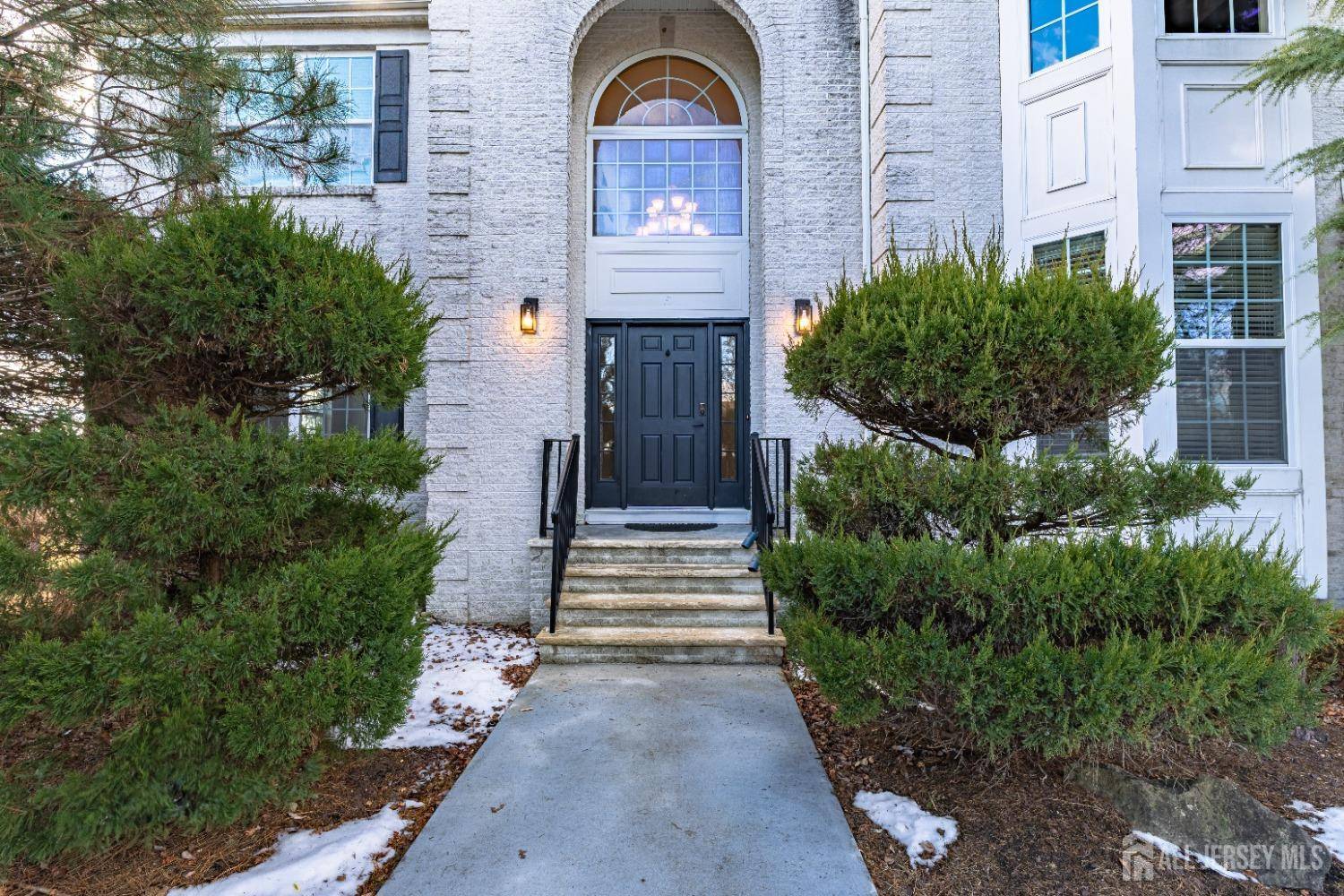 Monroe, NJ 08831,5 McFarlane CIR