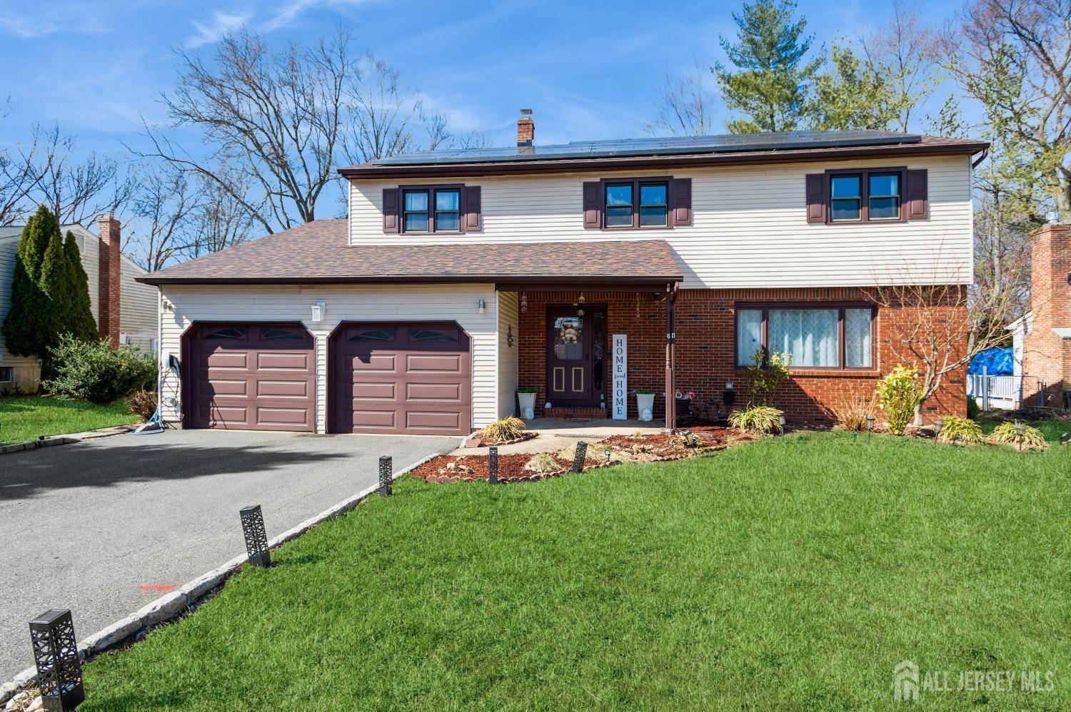 Edison, NJ 08820,24 Sandalwood DR
