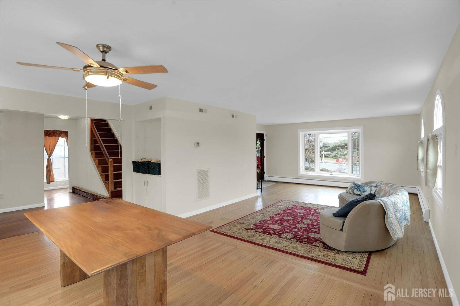 South Brunswick, NJ 08810,434 Ridge RD