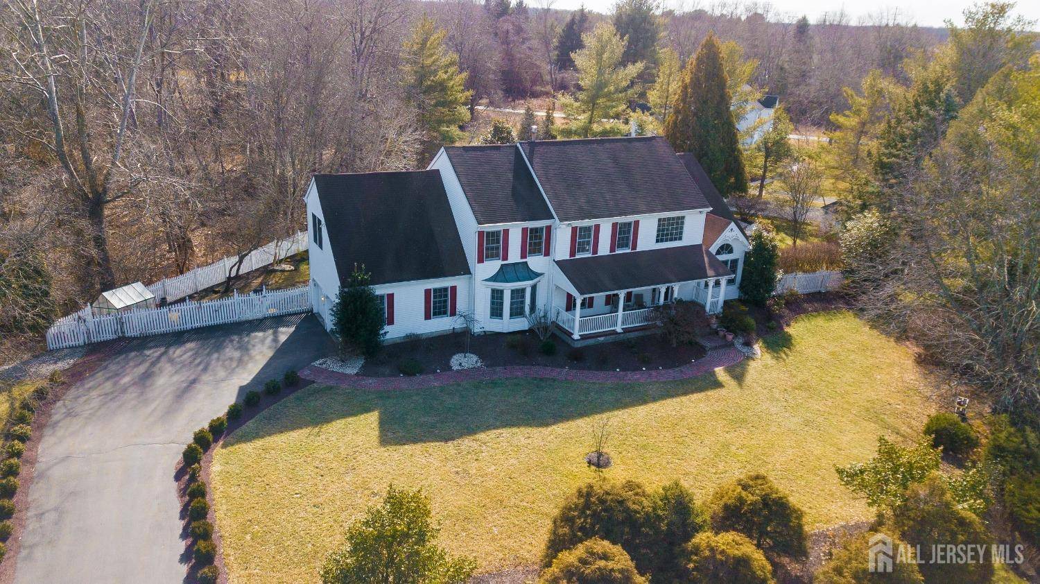 West Windsor, NJ 08550,2 Garnet LN