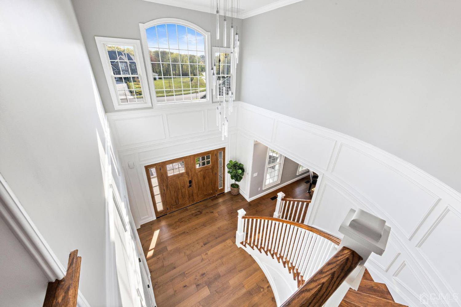 Manalapan, NJ 07726,1 Lakeview DR