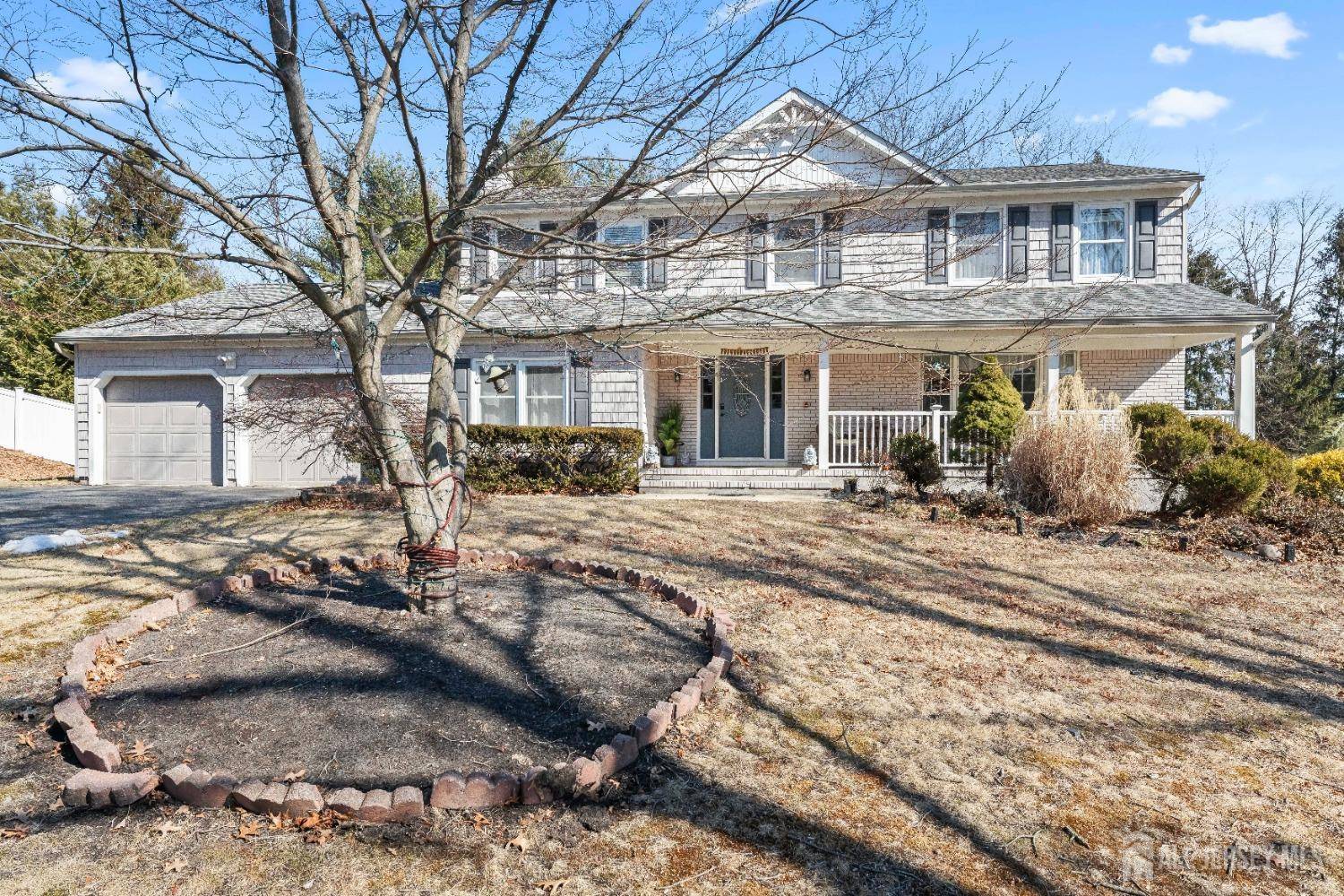 East Brunswick, NJ 08816,5 Lenape LN