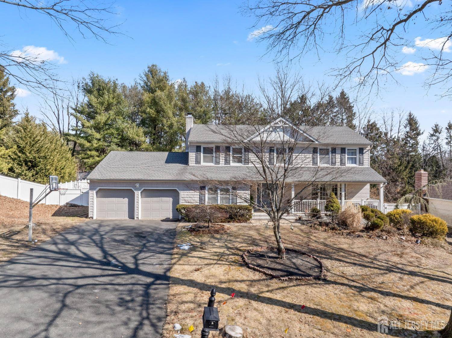 East Brunswick, NJ 08816,5 Lenape LN
