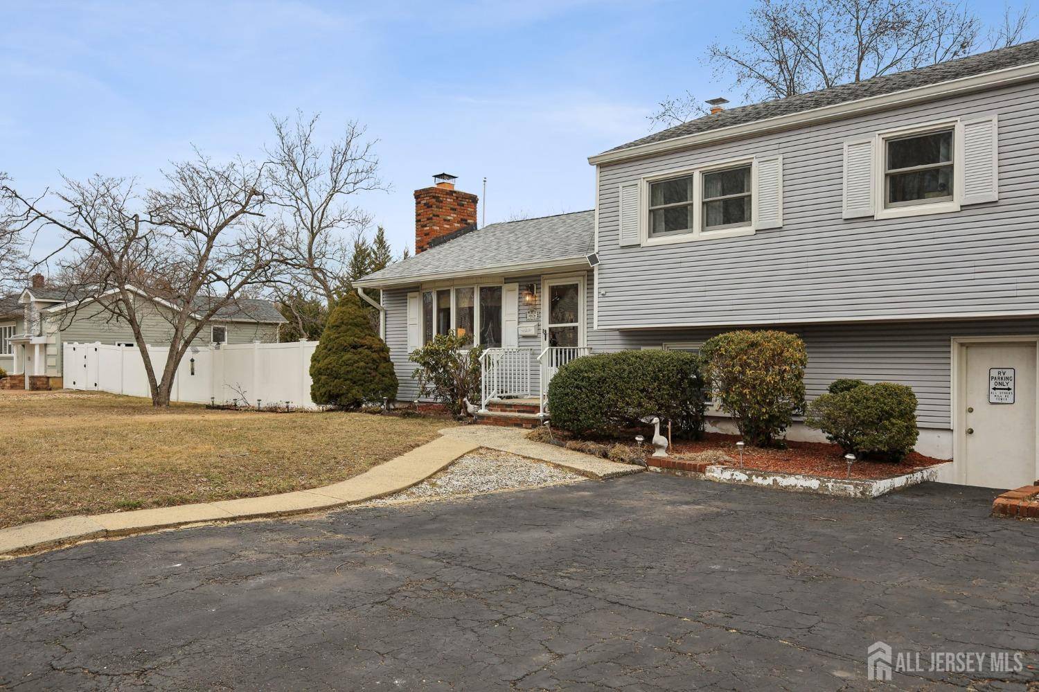 Spotswood, NJ 08884,80 Easton AVE