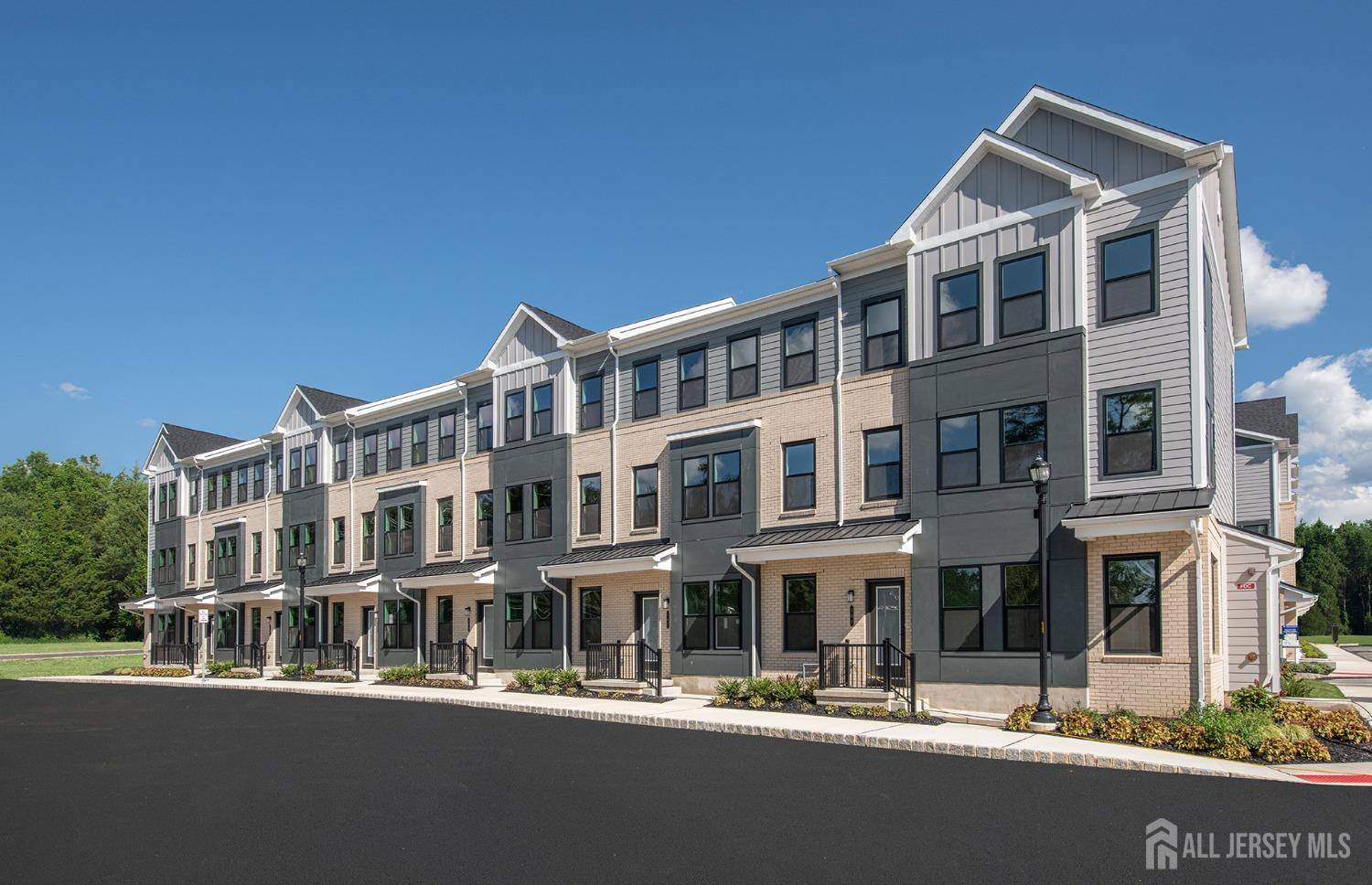 West Windsor, NJ 08550,1108 Greenwich DR