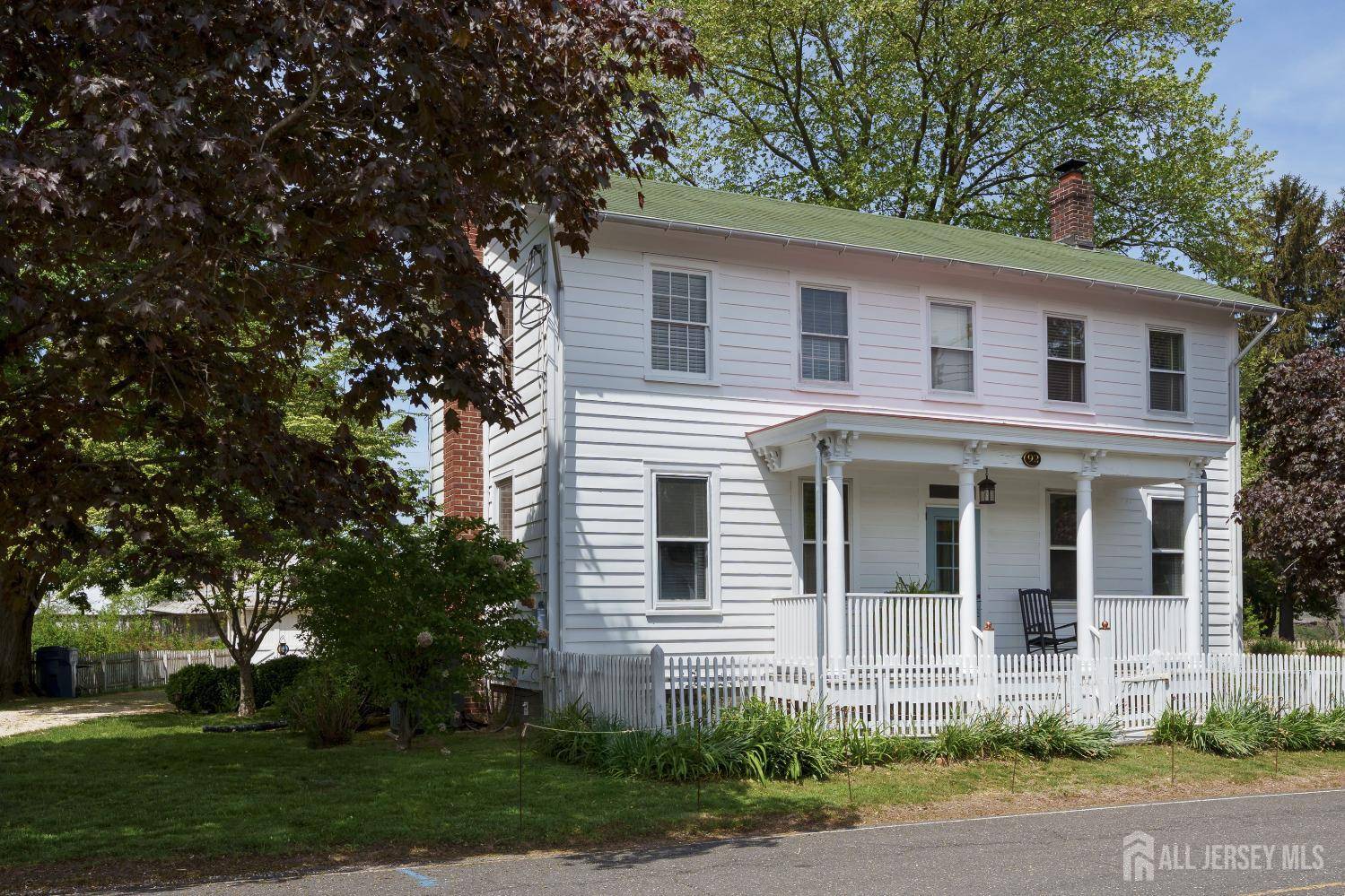 Cranbury, NJ 08512,92 Halsey Reed RD
