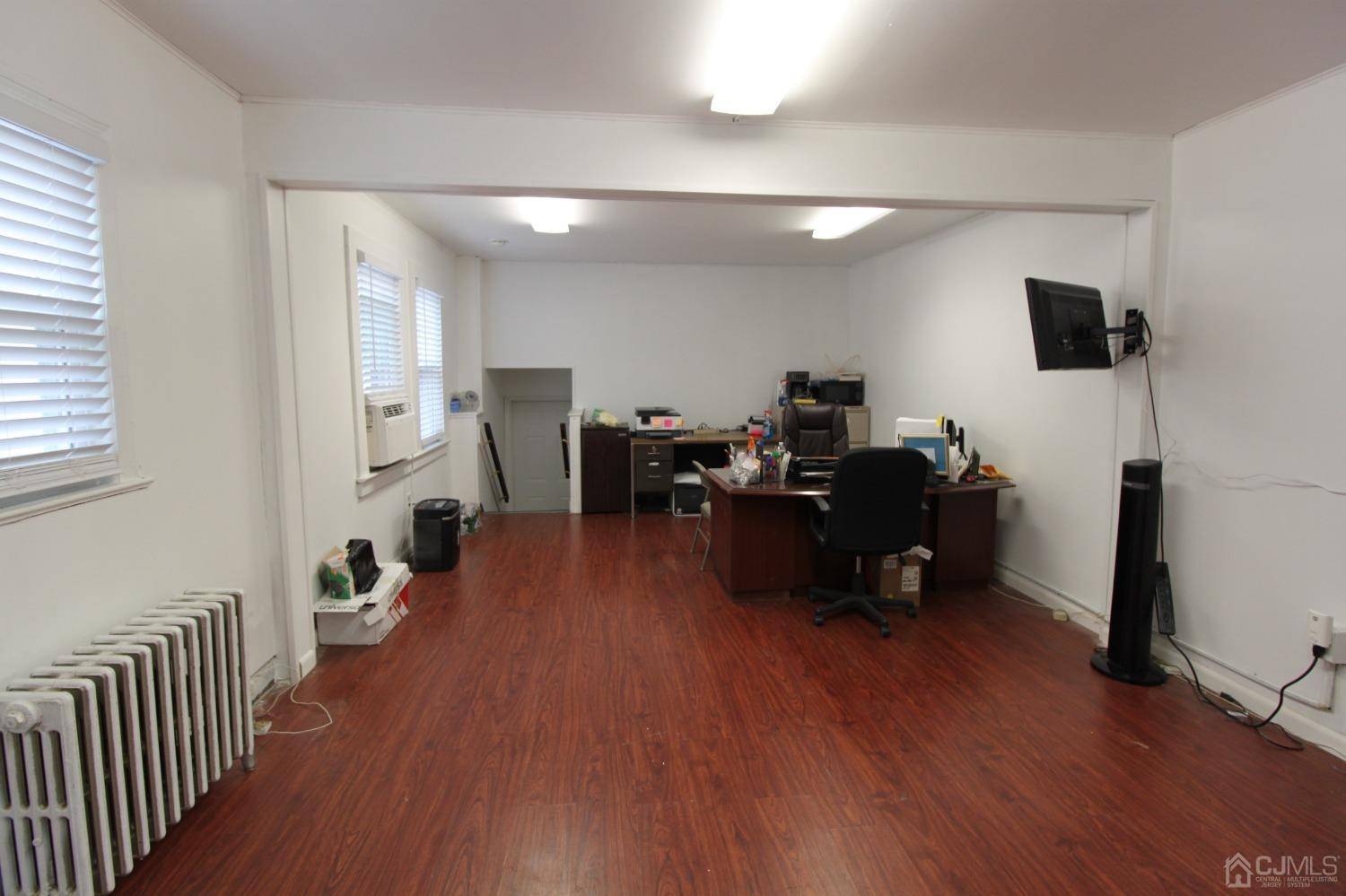 North Brunswick, NJ 08902,637 Georges RD