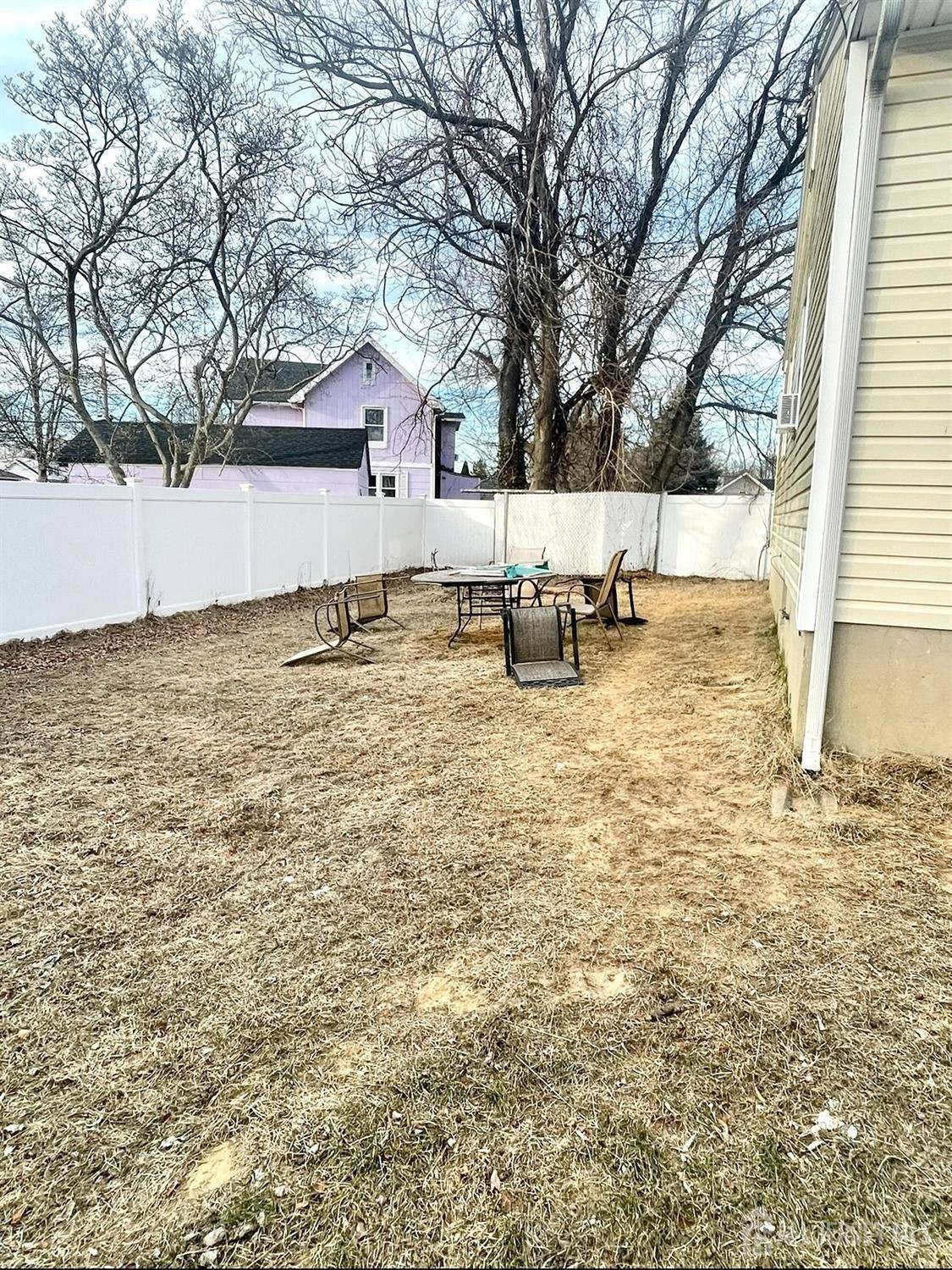 Keyport, NJ 07735,976 Woodmere DR
