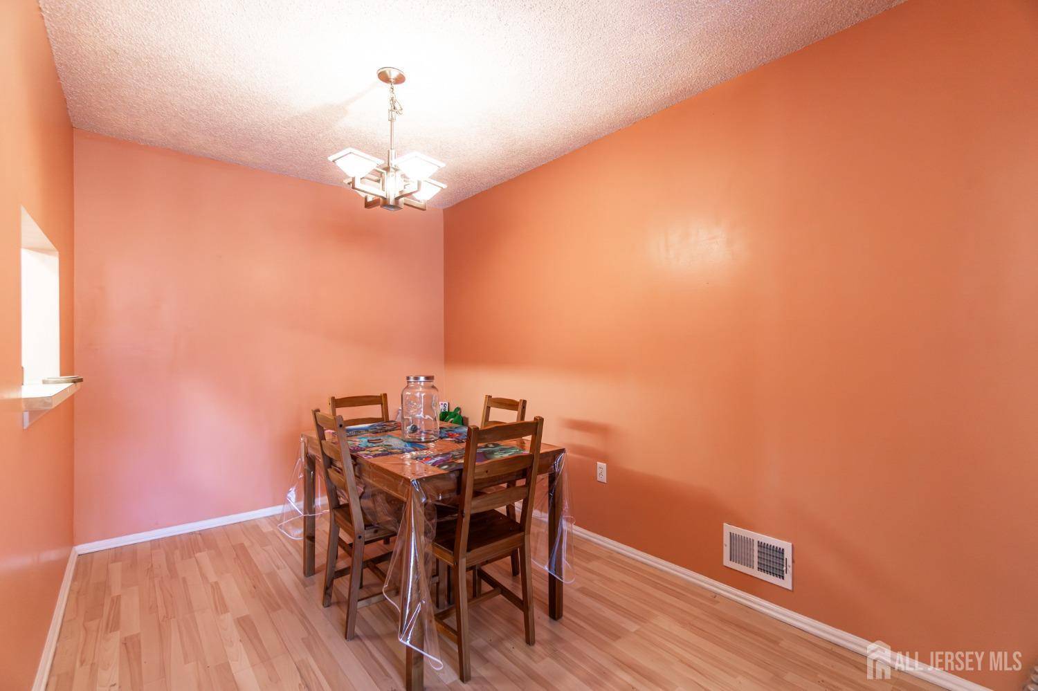 Franklin, NJ 08823,116 Lindsey CT
