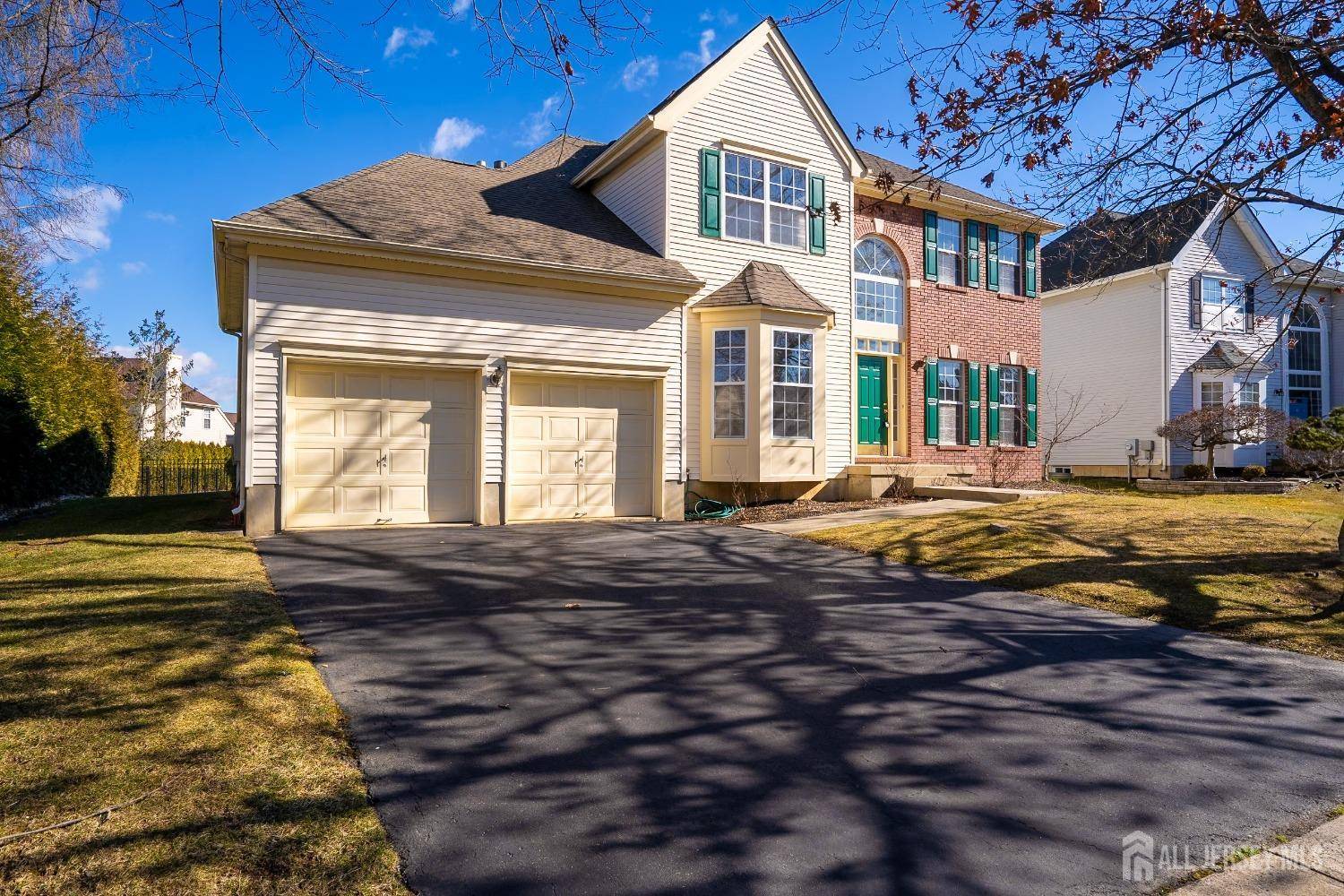 South Brunswick, NJ 08810,17 Larkspur DR