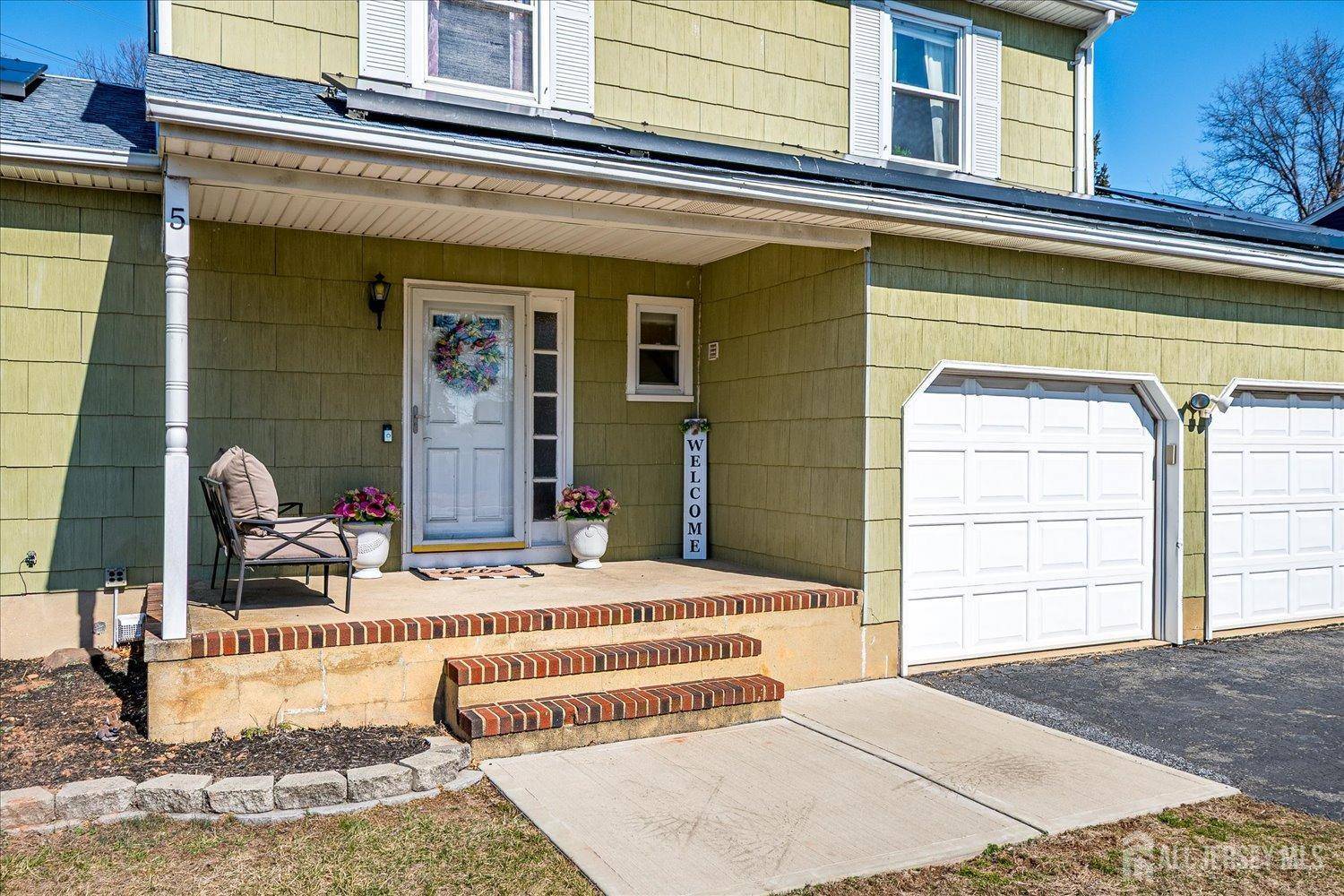 Edison, NJ 08837,5 Patricia AVE