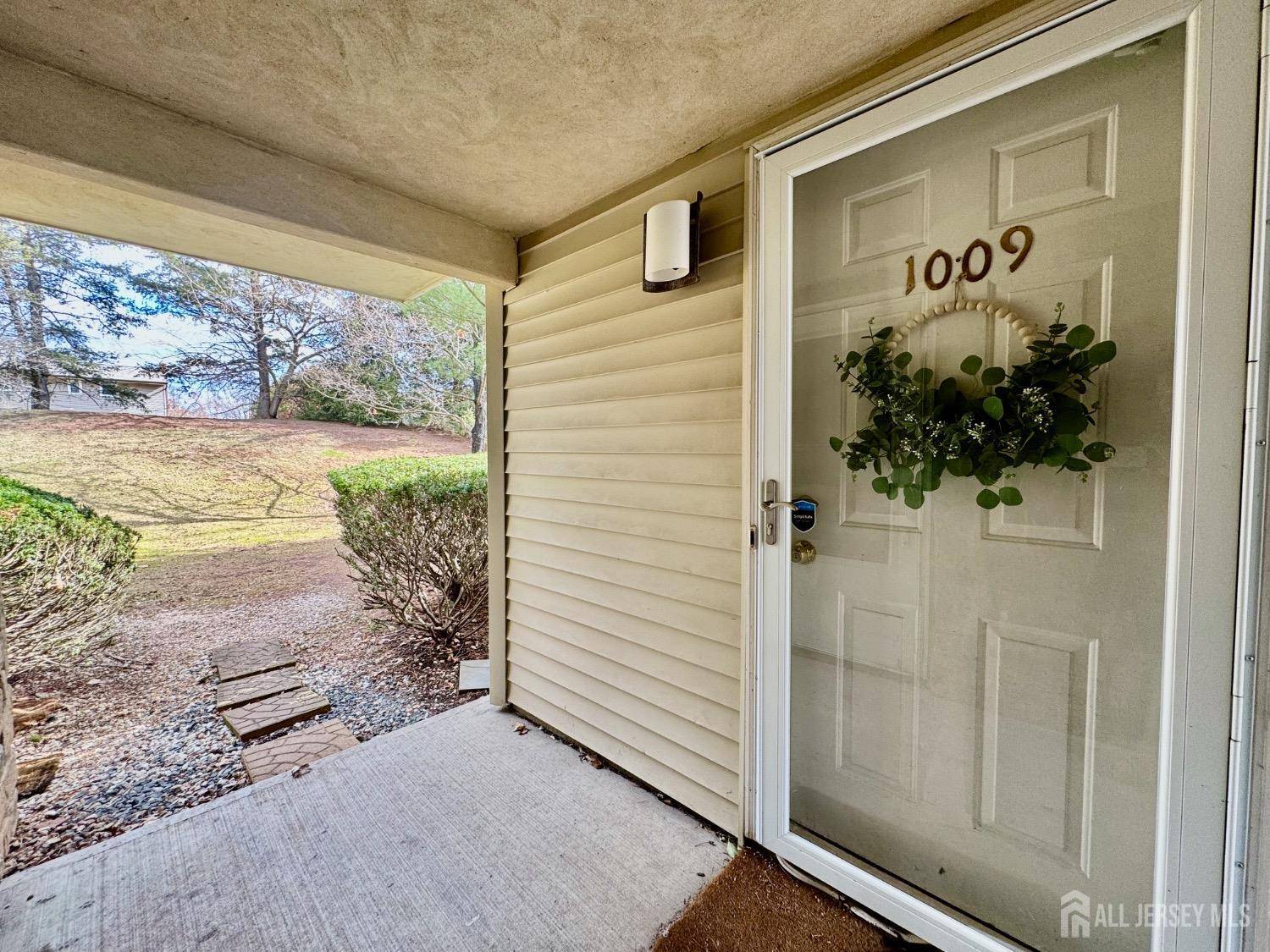North Brunswick, NJ 08902,1009 Schmidt LN #1009