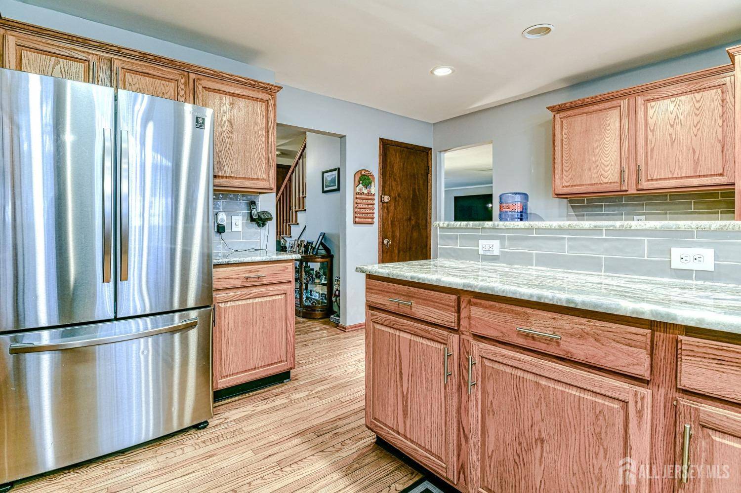 North Brunswick, NJ 08902,790 Hoover DR