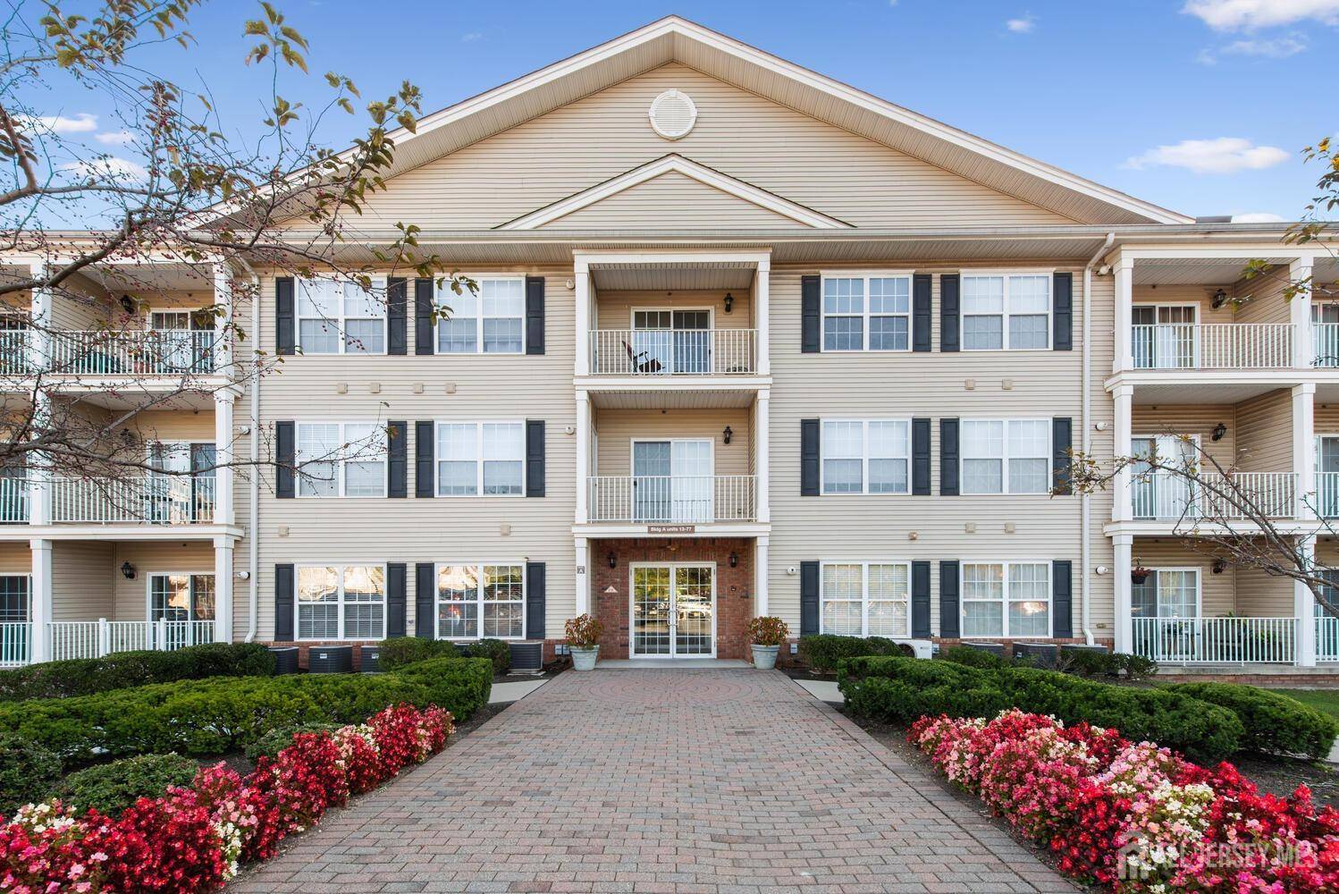 Edison, NJ 08837,113 Liddle AVE