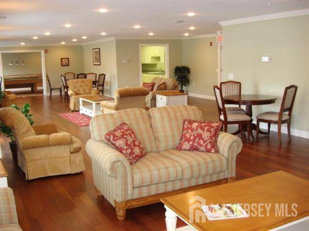 Edison, NJ 08837,113 Liddle AVE