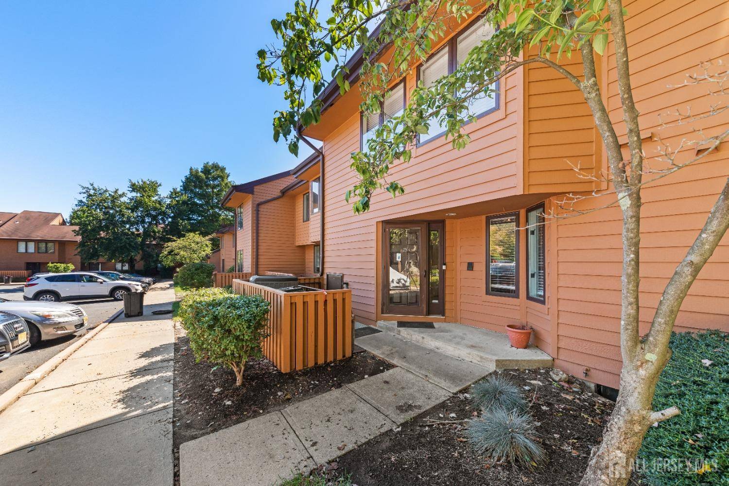 Plainsboro, NJ 08540,25 Sayre DR