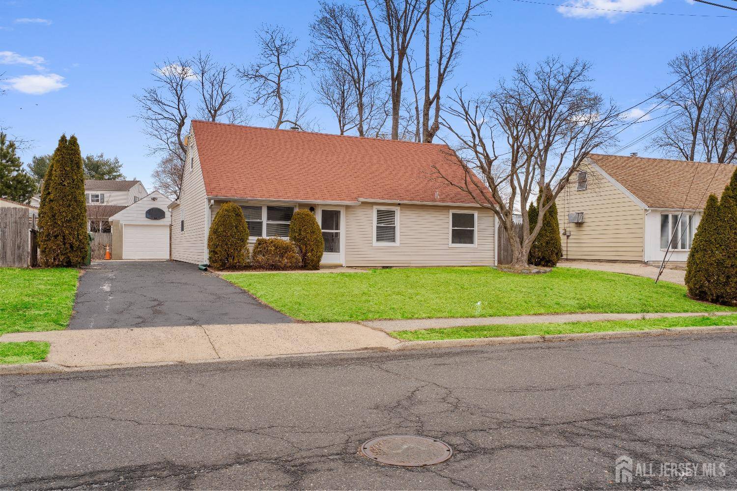 Edison, NJ 08817,13 Mercury RD