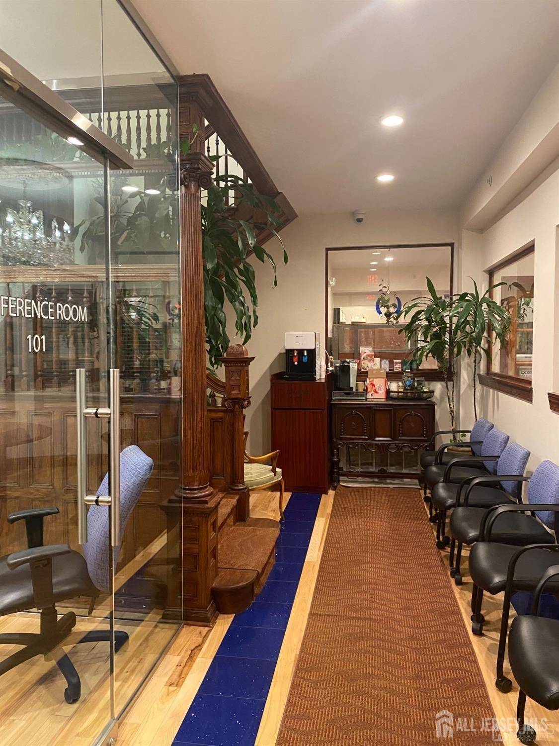 New Brunswick, NJ 08901,173 Livingston AVE #204