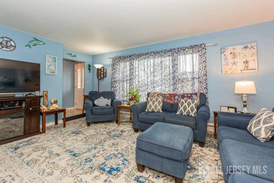 South Plainfield, NJ 07080,213 Ledden TER