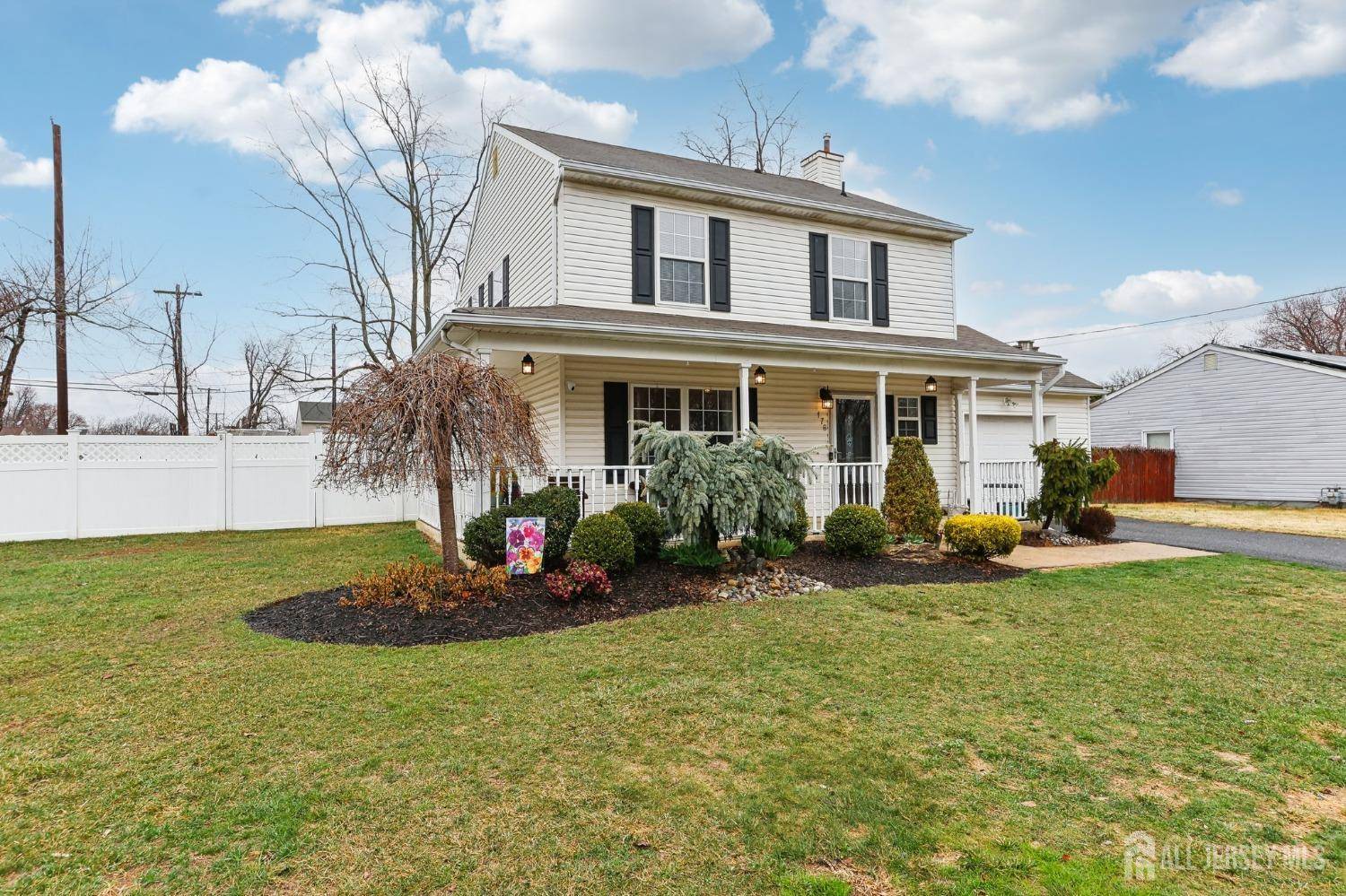 Aberdeen, NJ 07721,178 Milton AVE