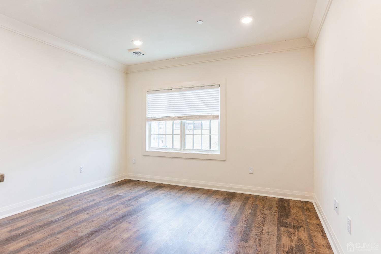 South Amboy, NJ 08879,361 Main ST #104