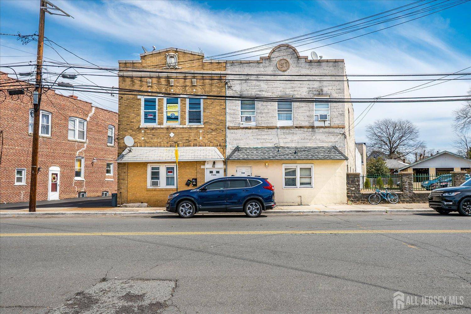 Perth Amboy, NJ 08861,768-B State ST