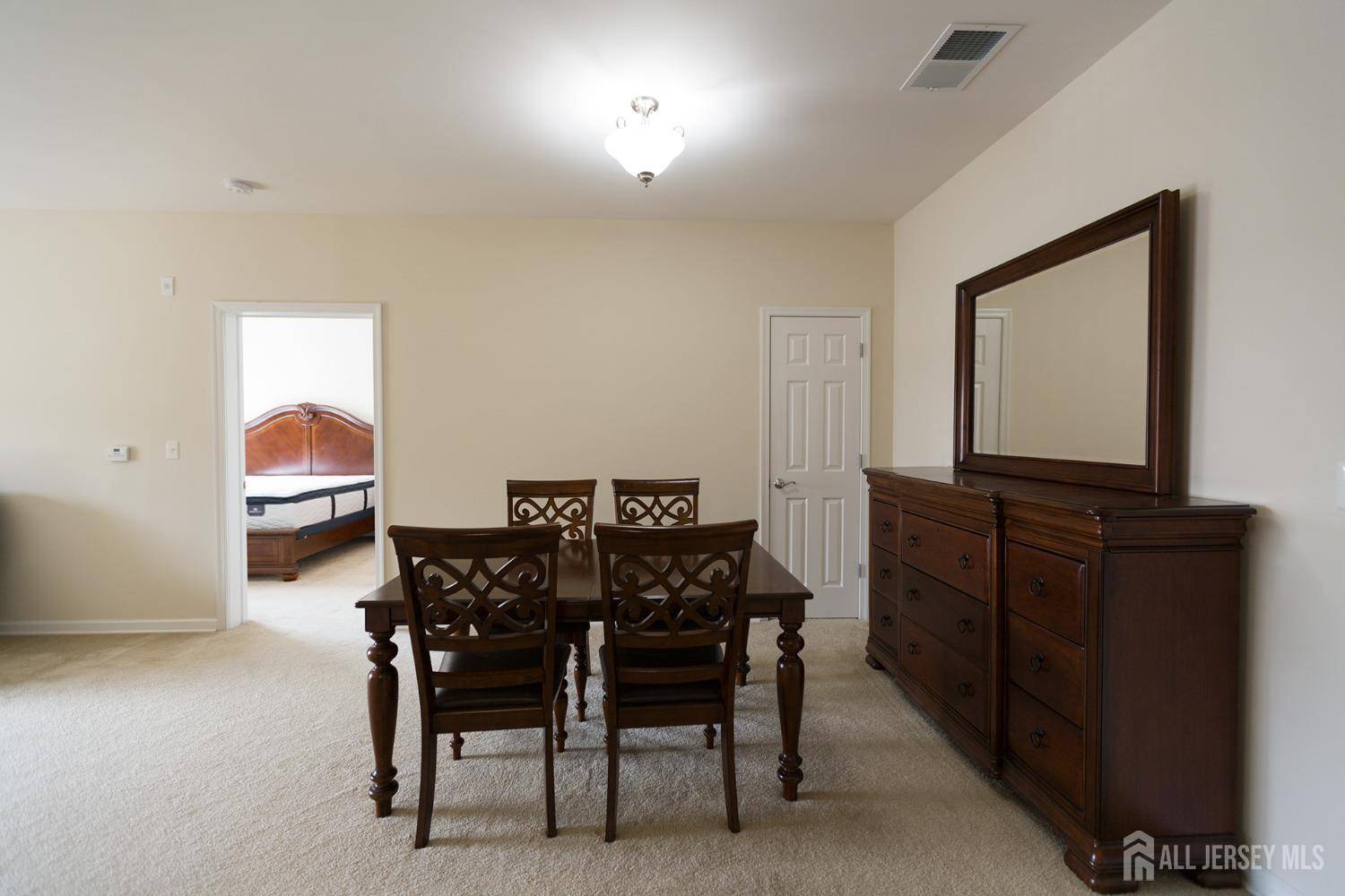 Hamilton, NJ 08619,1133 Halifax PL