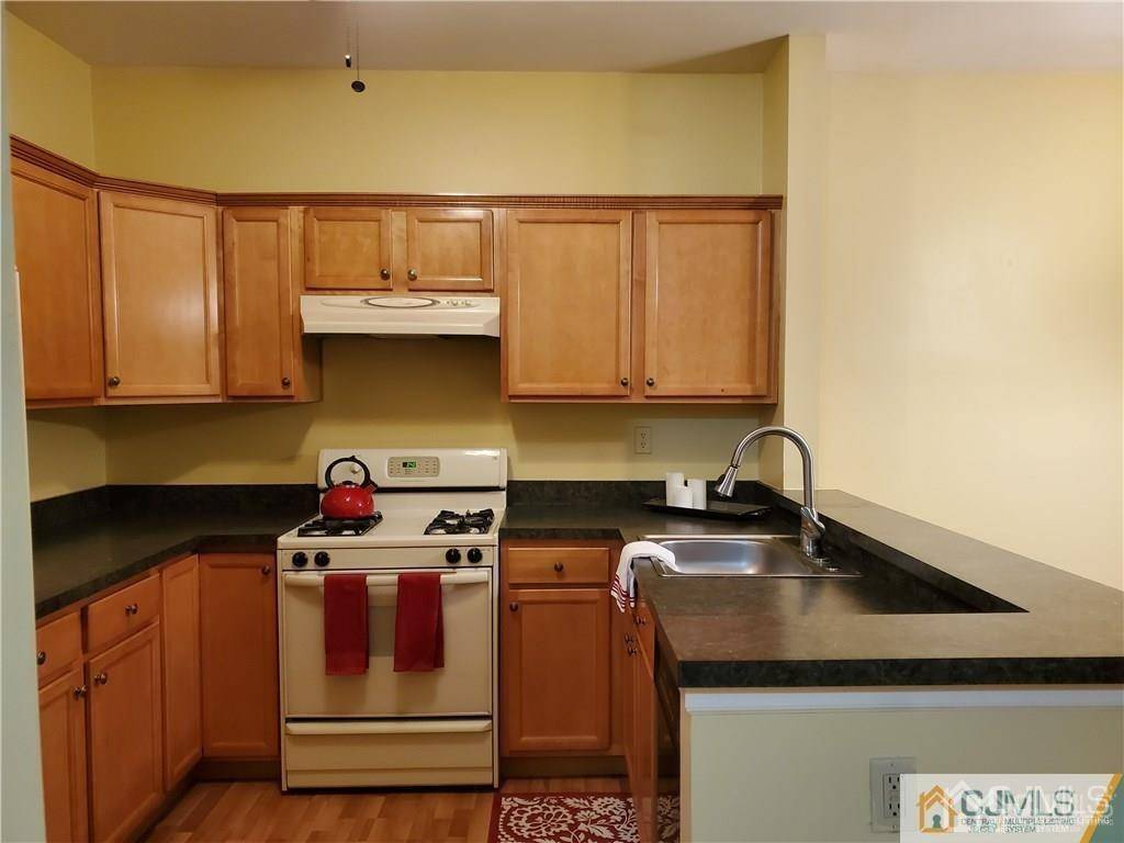 South Brunswick, NJ 08852,5161 Beech CT