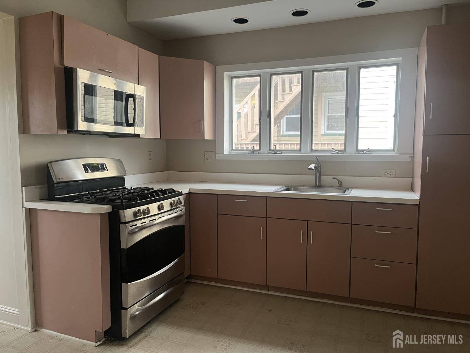 Iselin, NJ 08830,145 Cooper AVE