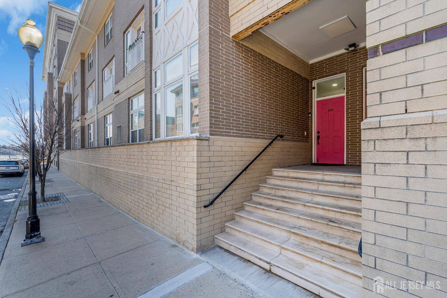 Perth Amboy, NJ 08861,358 Rector ST #218