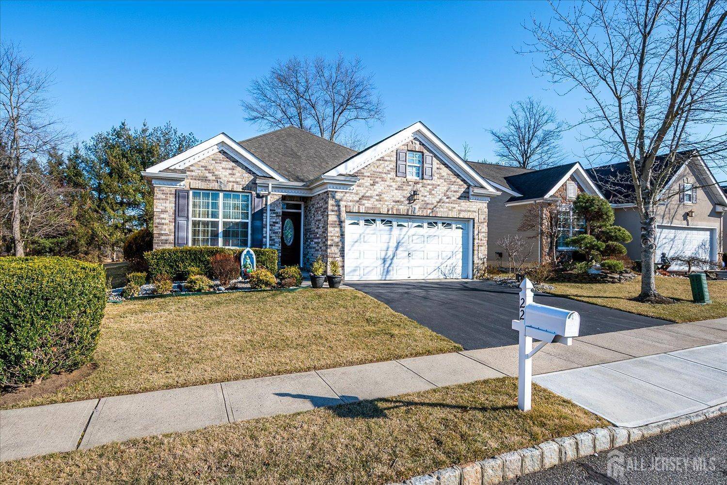 Manalapan, NJ 07726,22 Silver Charm RD
