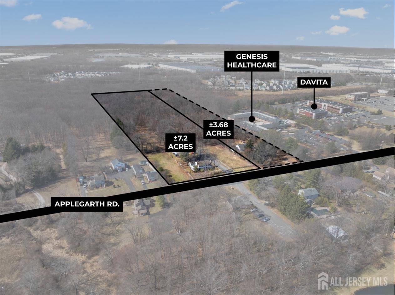 Monroe, NJ 08831,284 Applegarth RD