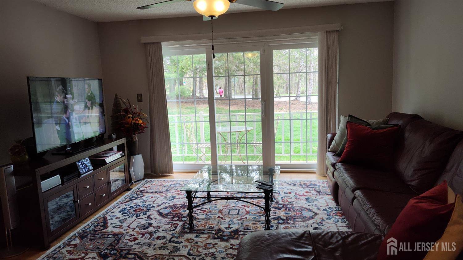 North Brunswick, NJ 08902,90 Clay ST