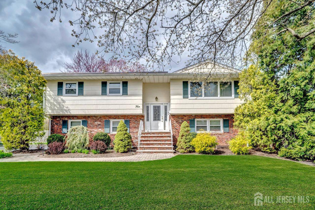 East Brunswick, NJ 08816,4 Wick RD