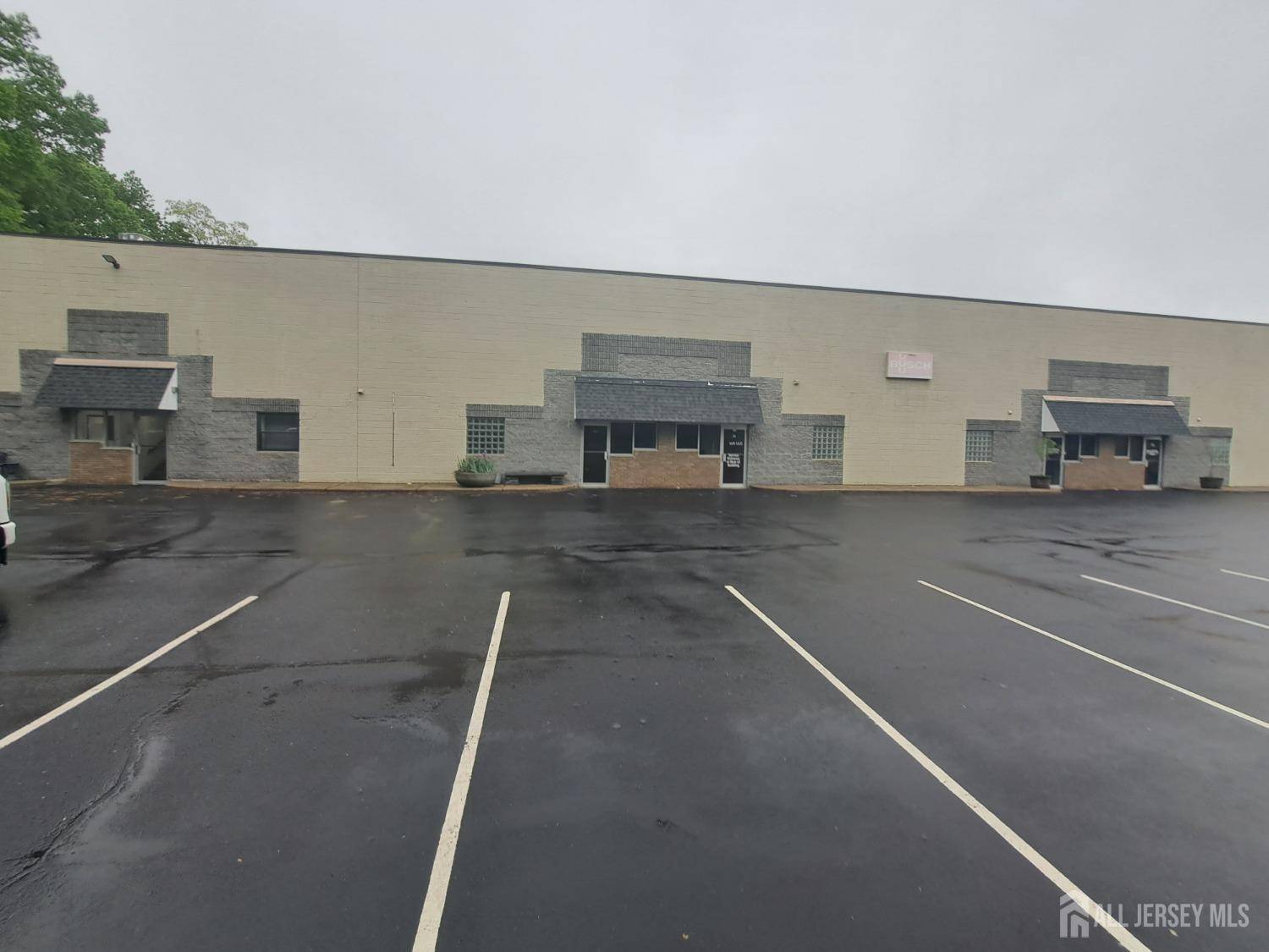 South Plainfield, NJ 08080,3250 Parker AVE #B