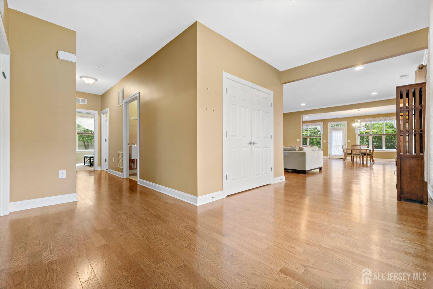 Manalapan, NJ 07726,72 Wintergreen DR