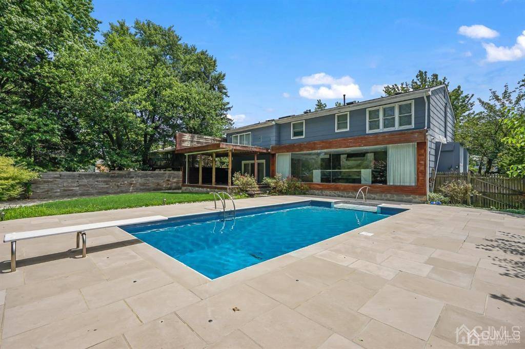 South Brunswick, NJ 08824,14 Kathy ST